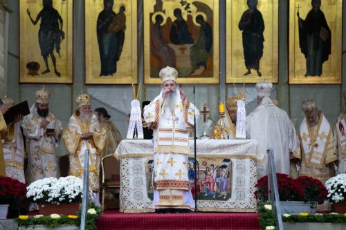Sute de mii de suflete au adus cinstire Sfintei Parascheva la Iași Poza 229854