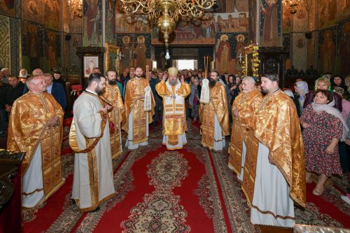 Zi de hram la mănăstirea ilfoveană Samurcășești Poza 229950