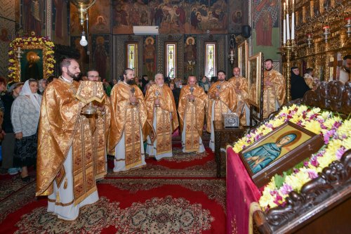 Zi de hram la mănăstirea ilfoveană Samurcășești Poza 229963