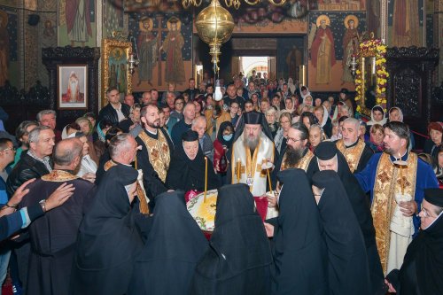 Zi de hram la mănăstirea ilfoveană Samurcășești Poza 229970