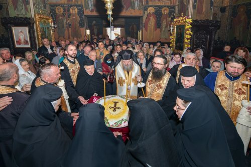 Zi de hram la mănăstirea ilfoveană Samurcășești Poza 229971