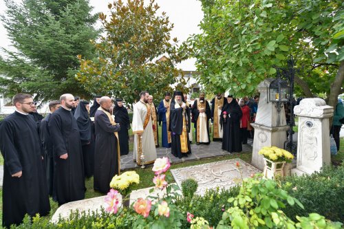 Zi de hram la mănăstirea ilfoveană Samurcășești Poza 229972