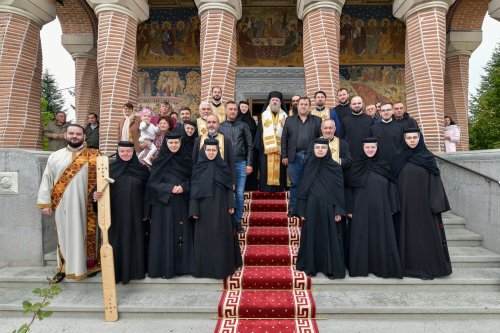Zi de hram la mănăstirea ilfoveană Samurcășești Poza 229974