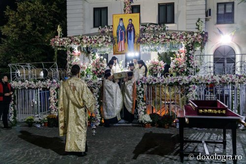 Sfânta Parascheva își așteaptă pelerinii în catedrală Poza 230098