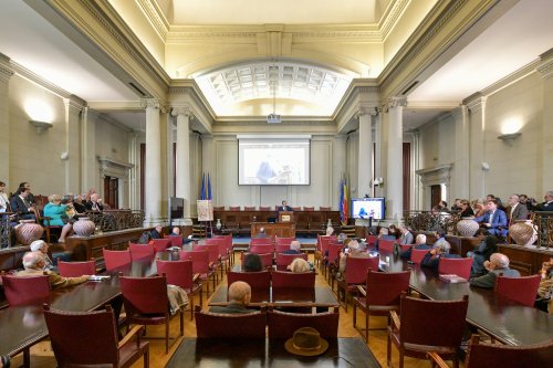 „Centenarul Încoronării”, sesiune festivă la Academia Română
