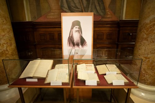 Expoziție cu manuscrise ale Filocaliei românești la Mănăstirea Antim Poza 230689