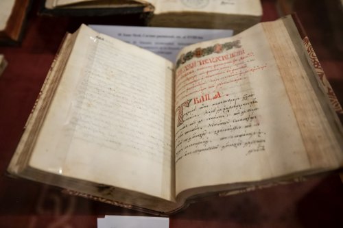 Expoziție cu manuscrise ale Filocaliei românești la Mănăstirea Antim Poza 230700