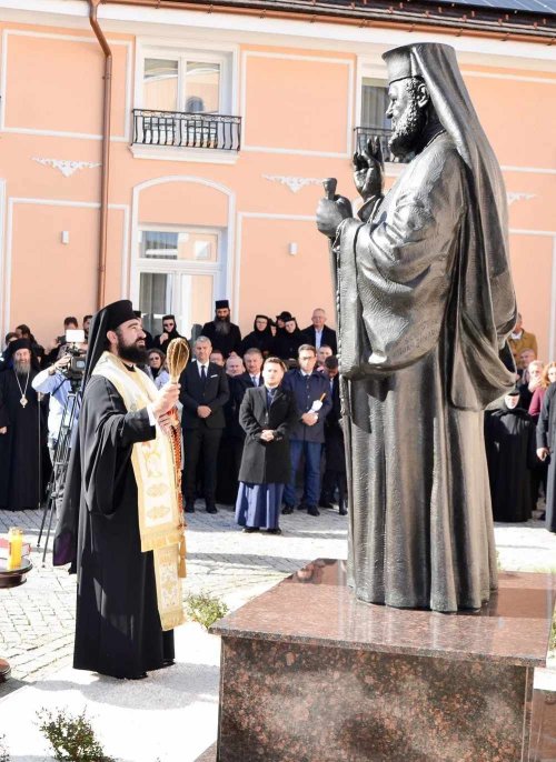 Episcopul Gurie Georgiu, pomenit la un an de la trecerea sa în veșnicie Poza 230810