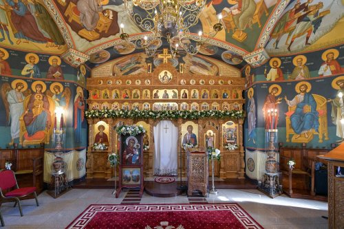 Patriarhul României a resfinţit biserica istorică a parohiei ilfovene Mierlari Poza 230895