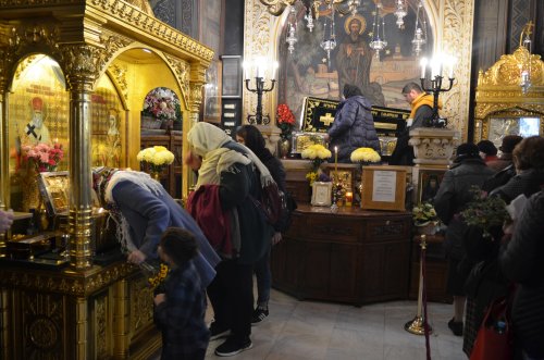 Primii închinători la Sfântul Cuvios Dimitrie cel Nou, Ocrotitorul Bucureștilor Poza 230830