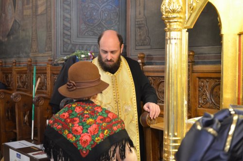 Primii închinători la Sfântul Cuvios Dimitrie cel Nou, Ocrotitorul Bucureștilor Poza 230839