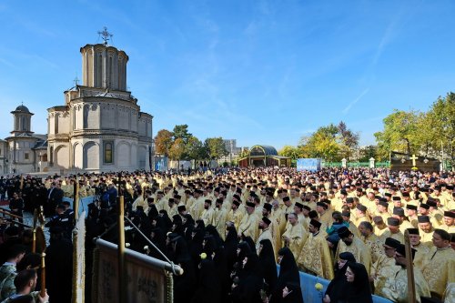 Cuvânt la primirea moaștelor Sfântului Grigorie Palama (24 octombrie 2022) Poza 231173