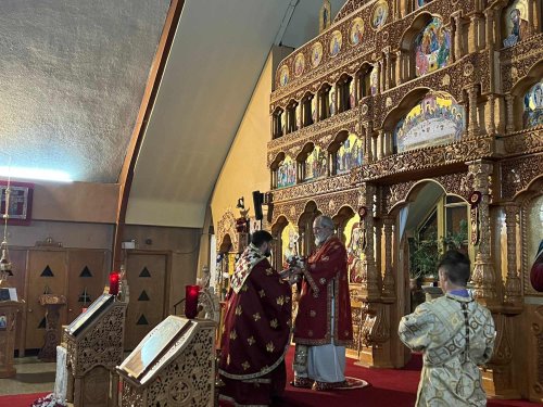 Priveghere de noapte la Catedrala Episcopală „Sfântul Mare Mucenic Gheorghe” din Saint‑Hubert, Canada Poza 230977