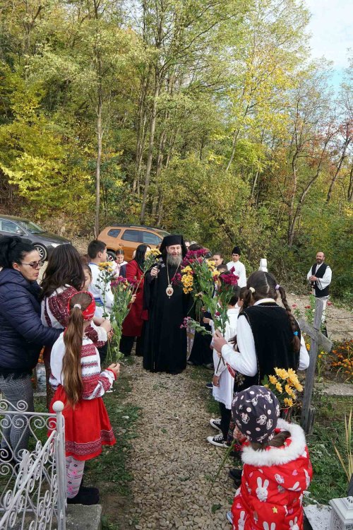 Episcopul ortodox român din Ungaria la o parohie argeșeană Poza 231358