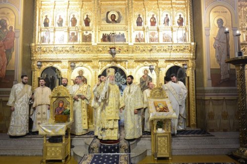 Hirotonie de diacon la Catedrala Arhiepiscopală din Târgoviște Poza 231361