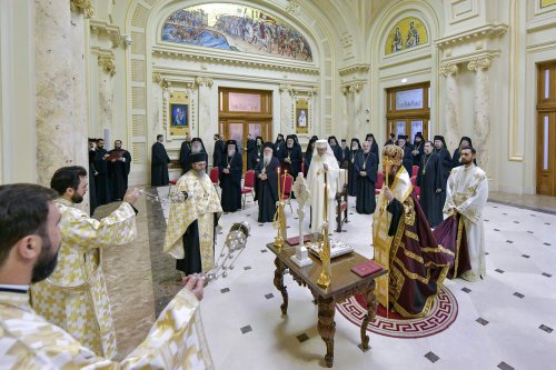 Întrunirea Sfântului Sinod la Palatul Patriarhiei Poza 232072