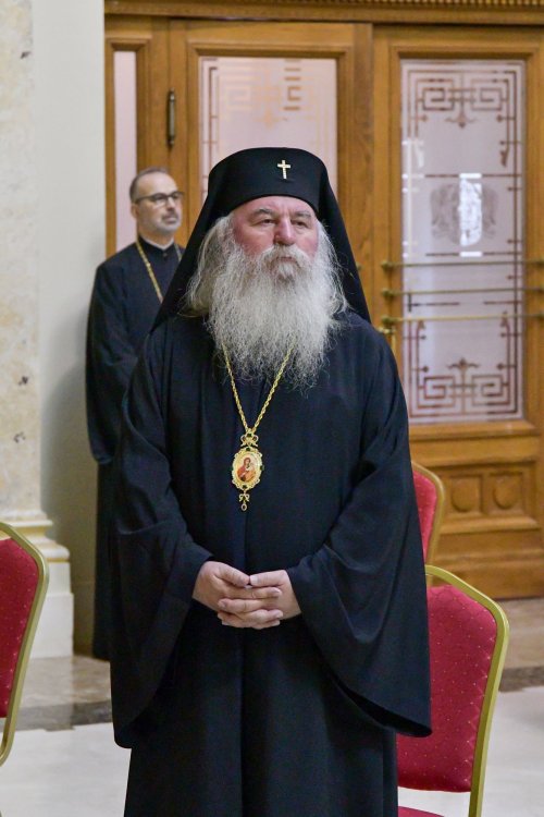 Întrunirea Sfântului Sinod la Palatul Patriarhiei Poza 232083