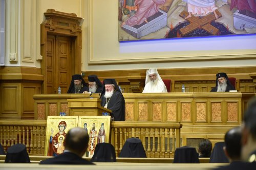 Întrunirea Sfântului Sinod la Palatul Patriarhiei Poza 232122