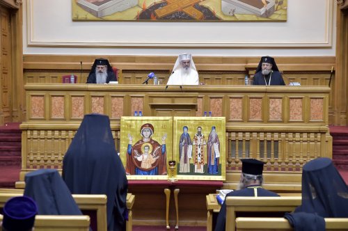 Întrunirea Sfântului Sinod la Palatul Patriarhiei Poza 232128