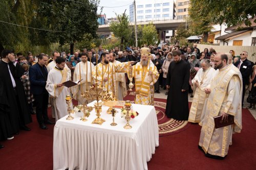 Înnoire la Parohia Cărămidarii de Sus-Grozăvești Poza 232248