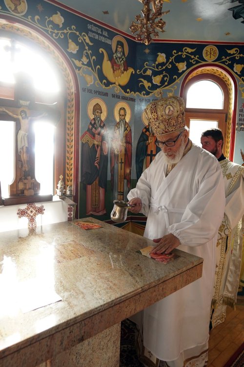 Sfințirea paraclisului mănăstirii argeșene „Sfânta Treime”  Poza 232704