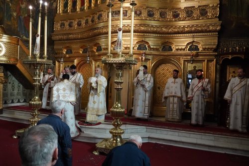 Trei decenii de când Sfântul Apostol Andrei a fost ales ocrotitor al orașului Galați Poza 233117
