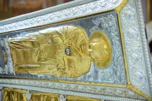 Rugăciuni în cinstea Sfântului Ierarh Ioan Gură de Aur la Paraclisul Catedralei Mântuirii Neamului Poza 233771