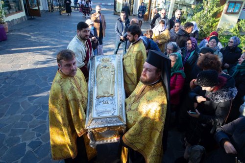 Rugăciuni în cinstea Sfântului Ierarh Ioan Gură de Aur la Paraclisul Catedralei Mântuirii Neamului Poza 233784