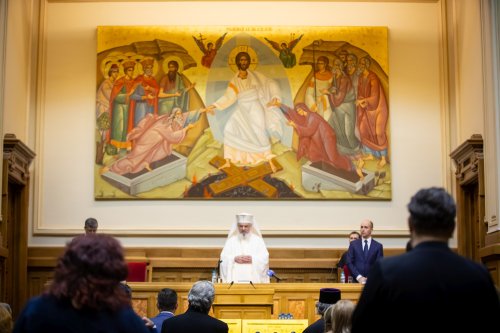 Conferință dedicată artei bisericești la Palatul Patriarhiei Poza 234019