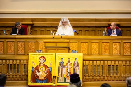 Conferință dedicată artei bisericești la Palatul Patriarhiei Poza 234035