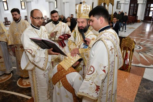 Hirotonie întru diacon la Catedrala Episcopală din Caransebeș Poza 234071