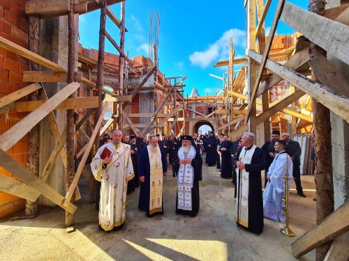 Sfinții Martiri Năsăudeni prăznuiți la Mănăstirea „Sfânta Treime” din Bichigiu Poza 233948