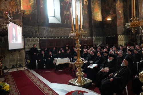 Conferinţa clericilor din Arhiepiscopia Dunării de Jos Poza 234176