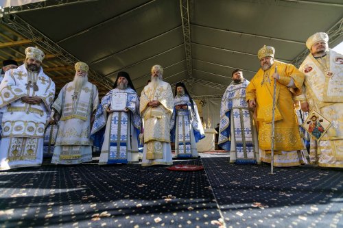 Sărbătoarea Sfântului Cuvios Paisie la Mănăstirea Neamț Poza 234182