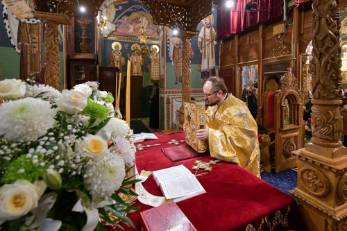 Starețul isihast al Mănăstirii Neamț sărbătorit în Capitală Poza 234214