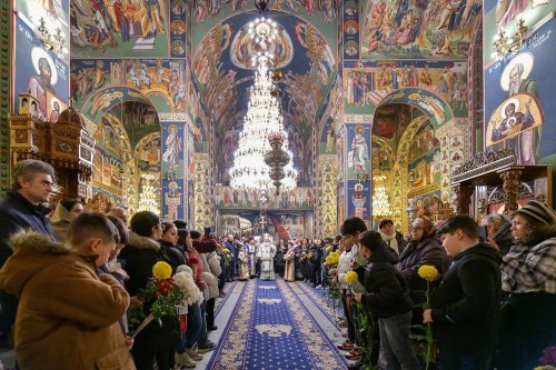 Starețul isihast al Mănăstirii Neamț sărbătorit în Capitală Poza 234222