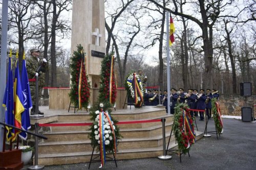 Eroii celor două războaie mondiale au fost pomeniți la Sibiu Poza 234510