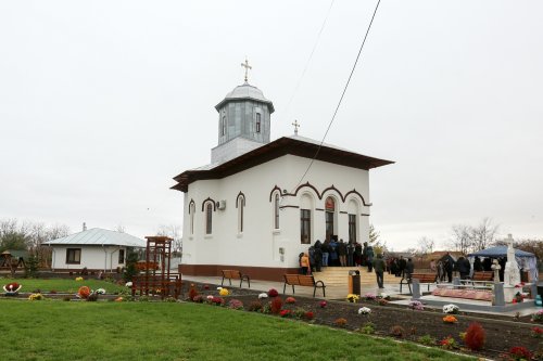 Biserica satului Dâmbroca din Buzău a fost târnosită Poza 234692