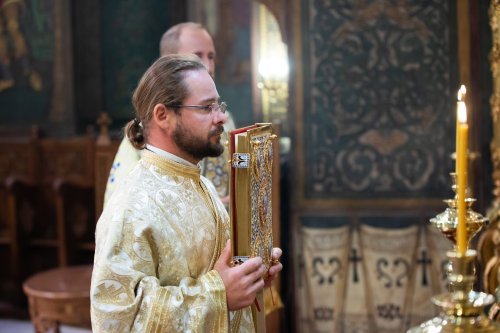Preacinstire adusă Maicii Domnului la Catedrala Patriarhală Poza 234713