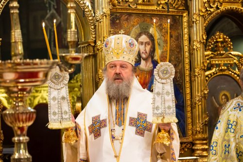 Preacinstire adusă Maicii Domnului la Catedrala Patriarhală Poza 234719