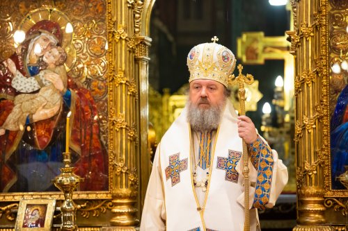 Preacinstire adusă Maicii Domnului la Catedrala Patriarhală Poza 234728