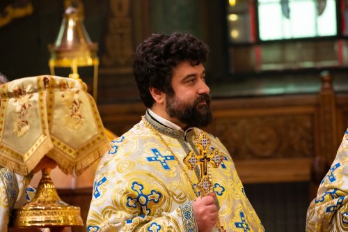Preacinstire adusă Maicii Domnului la Catedrala Patriarhală Poza 234733