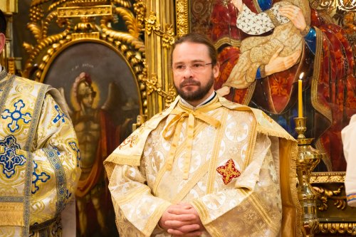 Preacinstire adusă Maicii Domnului la Catedrala Patriarhală Poza 234736