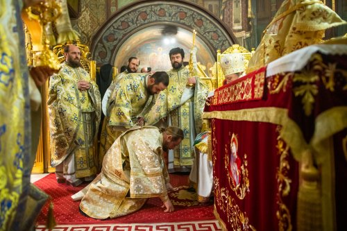Preacinstire adusă Maicii Domnului la Catedrala Patriarhală Poza 234746