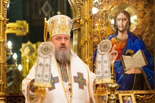 Preacinstire adusă Maicii Domnului la Catedrala Patriarhală Poza 234753