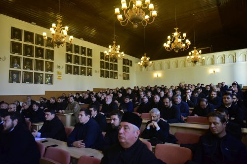 Ședințe preoțești și sfințiri în Arhiepiscopia Sibiului Poza 235005