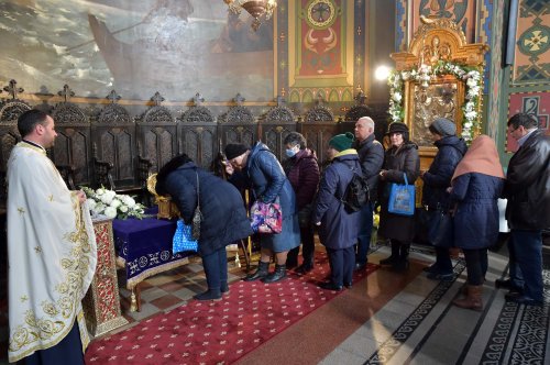 Odor duhovnicesc în Parohia „Sfântul Nicolae”-Vlădica din Bucureşti Poza 235323