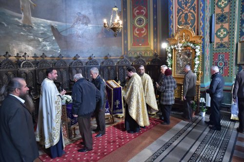 Odor duhovnicesc în Parohia „Sfântul Nicolae”-Vlădica din Bucureşti Poza 235332