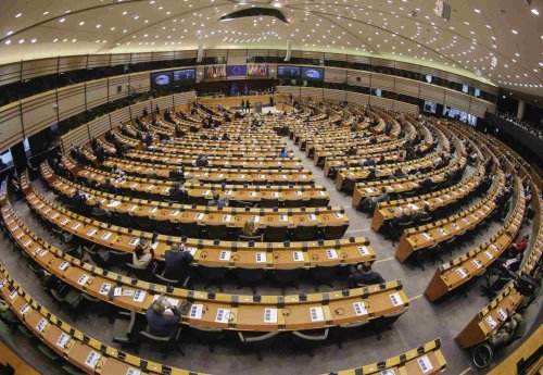 Atac cibernetic asupra Parlamentului European Poza 235440