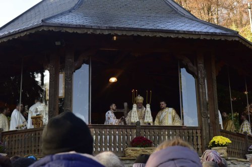 Părintele Arsenie Boca, pomenit la 33 ani de la trecerea în veșnicie Poza 235586
